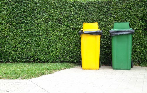 Lockable skip ensuring waste security